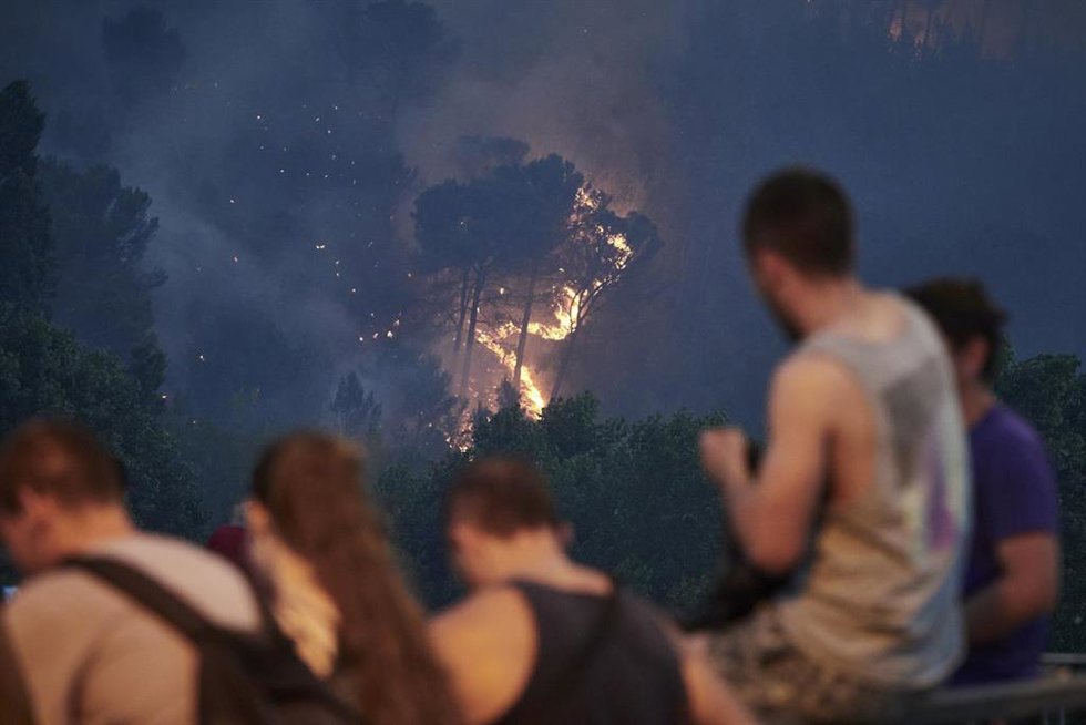 Extinción del incendio en Puente la Reina, a 18 de junio de 2022, en Puente la Reina, Navarra, (España).
