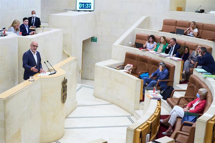 Pleno del Parlamento de Cantabria