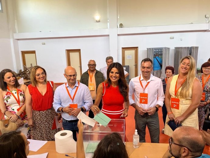 La cabeza de lista de Cs por Málaga, Nuria Rodríguez, vota el 19J