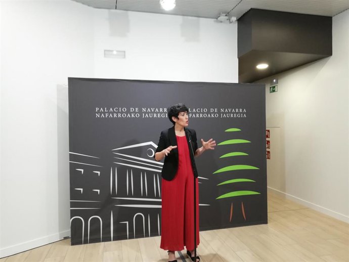 La consejera Elma Saiz comparece para informar del acuerdo para armonizar el impuesto de residuos estatal a la normativa foral.