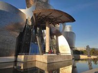 El Museo Guggenheim amplía su horario de apertura desde este lunes hasta al 18 de septiembre