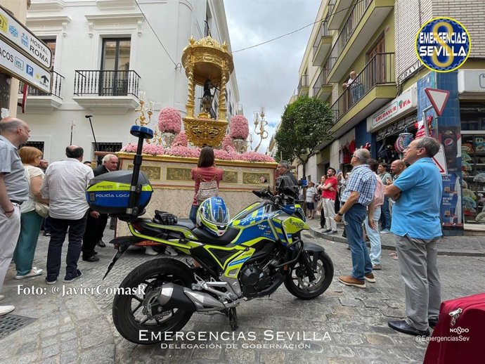 Dispositivo policial por las procesiones del Corpus en los barrios de Sevilla.