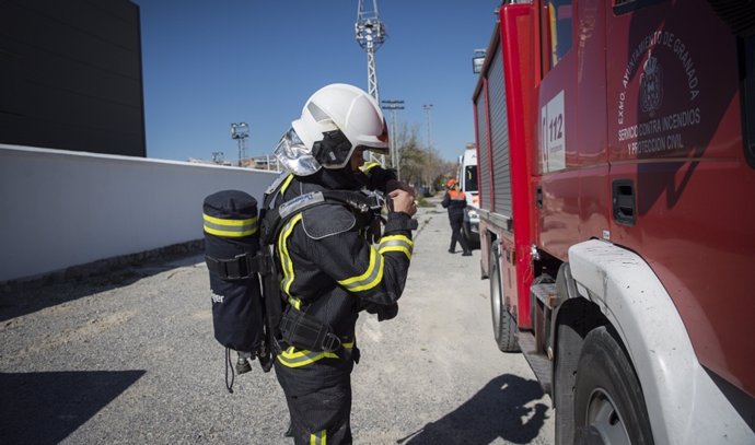 Archivo - Efectivo del Servicio de Extinción de Incendios y Emergencias