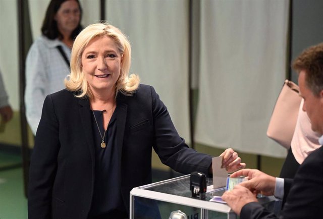 La líder del partido de extrema derecha Agrupación Nacional, Marine Le Pen