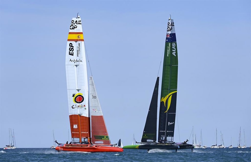 El equipo español de SailGP concluye séptimo en una segunda jornada con poco viento en Chicago