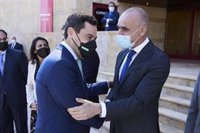 El alcalde de Sevilla felicita a Moreno y dice que el Ayuntamiento y la Junta mantendrán su "diálogo y cooperación"