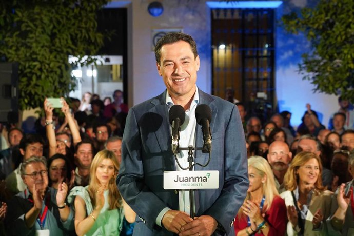 El presidente del PP andaluz y candidato a revalidar la Presidencia de la Junta, Juanma Moreno, comparece en la sede del PP donde ha seguido el resultado de las elecciones andaluza siendo el ganador con  58   escaños a 10 de junio del 2022 en Sevilla (A