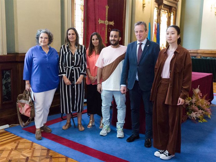 Acto institucional del Día Internacional del Refugiado en la Junta General.