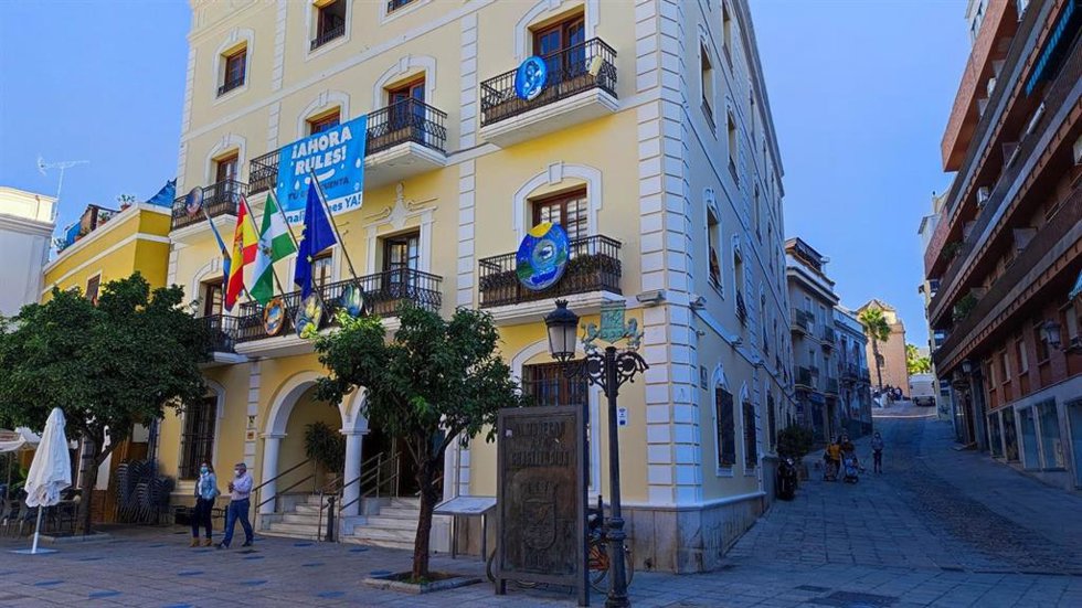 Archivo - El Ayuntamiento de Almuñécar, en imagen de archivo