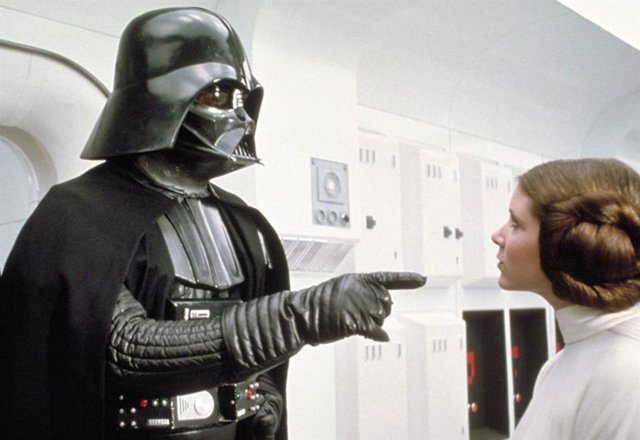 Darth Vader y Leia en Una nueva esperanza