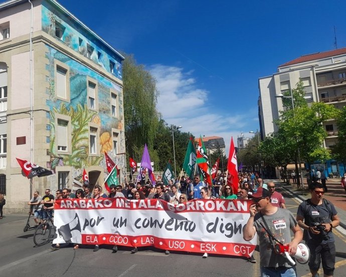Archivo - Manifestación sindical del Metal en Álava