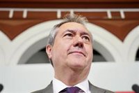 Espadas se ve "más fuerte" y cree que el PSOE-A le "necesita" para ser un "gobierno en la sombra" en el Parlamento