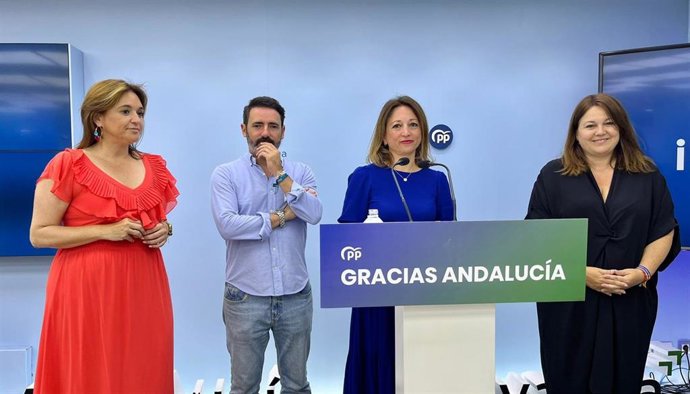 Margarita del Cid, José Ramón Carmona, Patricia Navarro y Natacha Rivas, en rueda de prensa de valoración de los resultados electorales del PP de Málaga en las elecciones andaluzas del 19J