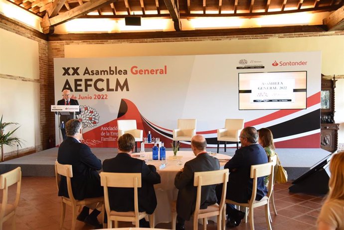 Clausura de la asamblea general de la Asociación de la Empresa Familiar de Castilla-La Mancha.