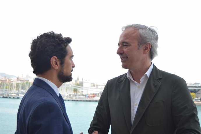 L'alcalde de Saragossa, Jorge Azcón, al costat del president del Port de Barcelona, Dami Calvet