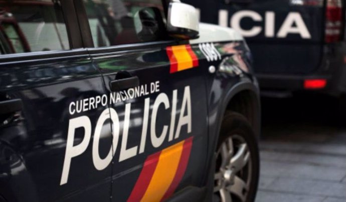 Archivo - Sucesos.- Detenida en Valladolid una pareja que suma 24 antecedentes tras intentar robar en una tienda