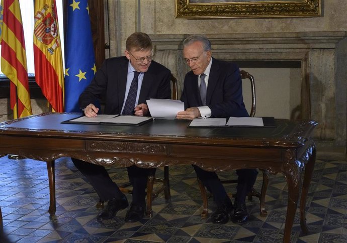 El 'president' de la Generalitat Valenciana, Ximo Puig, y el presidente de la Fundación 'la Caixa', Isidro Fainé
