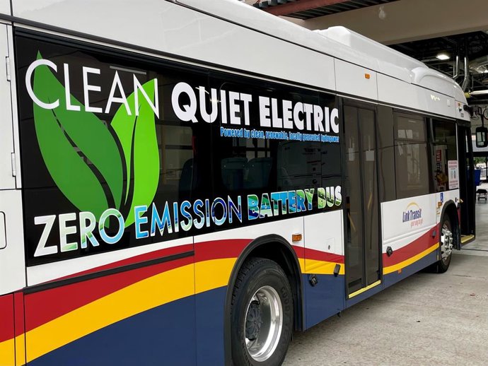 Link Transit Wirelessly Charged Transit Bus