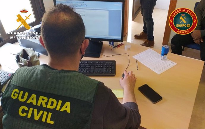 Archivo - Agente de la Guardia Civil