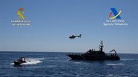 Guardia Civil y Agencia Tributaria realizan un ejercicio para combatir el tráfico de drogas en el litoral valenciano