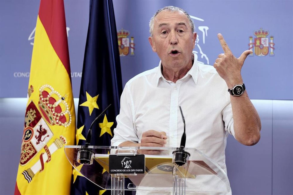 El portavoz de Compromís en el Congreso, Joan Baldoví, en una rueda de prensa posterior a la Junta de Portavoces, en el Congreso de los Diputados, a 7 de junio de 2022, en Madrid (España).