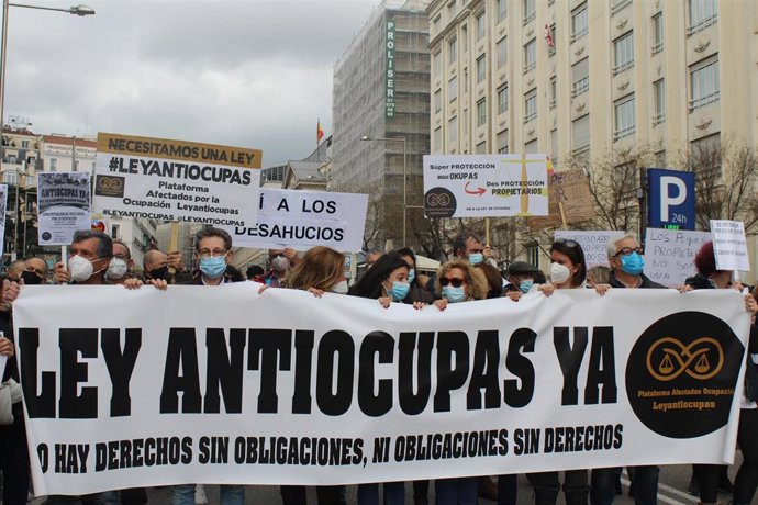 Concentración de afectados por la ocupación. Archivo.