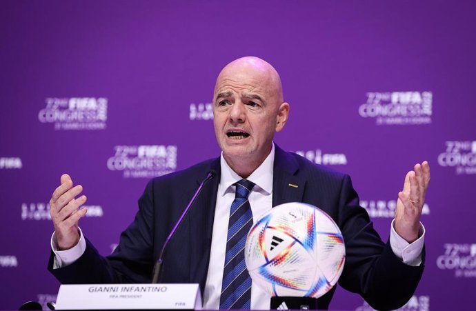 Archivo - El presidente de la FIFA, Gianni Infantino, durante el 72 Congreso del organismo en Doha. 