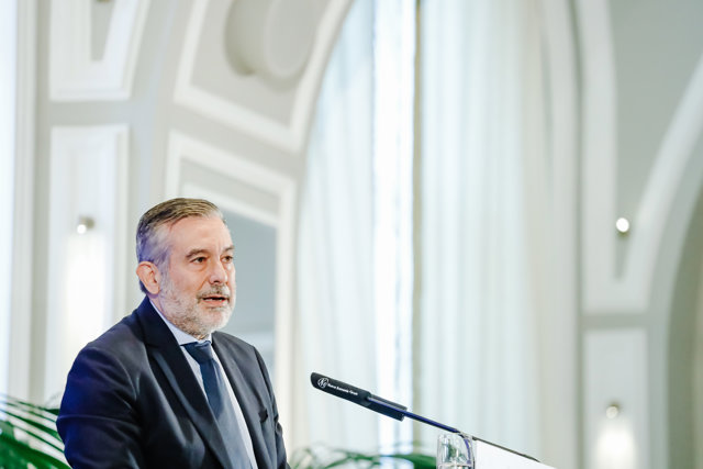 El consejero de Presidencia, Justicia e Interior, Enrique López, interviene en un desayuno informativo de Fórum Europa, en el Hotel Mandarín Oriental Ritz, a 21 de junio de 2022, en Madrid (España).