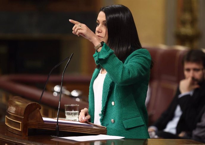 La líder de Ciudadanos, Inés Arrimadas, interviene en una sesión plenaria en el Congreso de los Diputados, a 26 de mayo de 2022, en Madrid (España). 