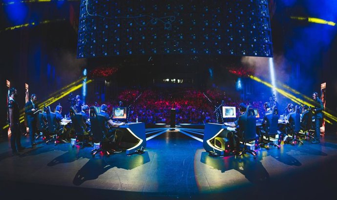 Archivo - Imagen de archivo de una competición de League of Legends 