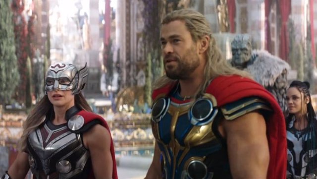 Nuevas imágenes de Thor: Love and Thunder con el renovado Chris Hemsworth y la armadura de Jane Foster (Natalie Portman)