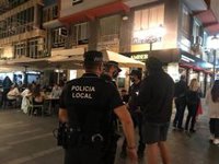 Requisados más de 5.000 petardos que se vendían de ilegalmente en la calle en Alicante en Fogueres