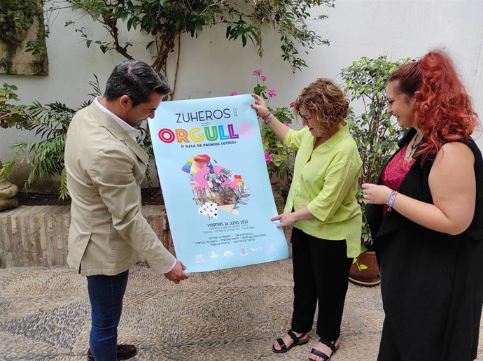 La delegada de Igualdad de la Diputación de Córdoba, Alba Doblas, en la presentación de la Gala 'Zuheros con Orgullo'.