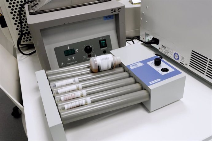Una prueba PCR en el Laboratorio de Microbiología del Hospital público Gregorio Marañón, a 31 de mayo de 2022, en Madrid (España). El centro hospitalario, junto a otros cuatro en la región, ha comenzado a realizar pruebas PCR para la viruela del mono. S