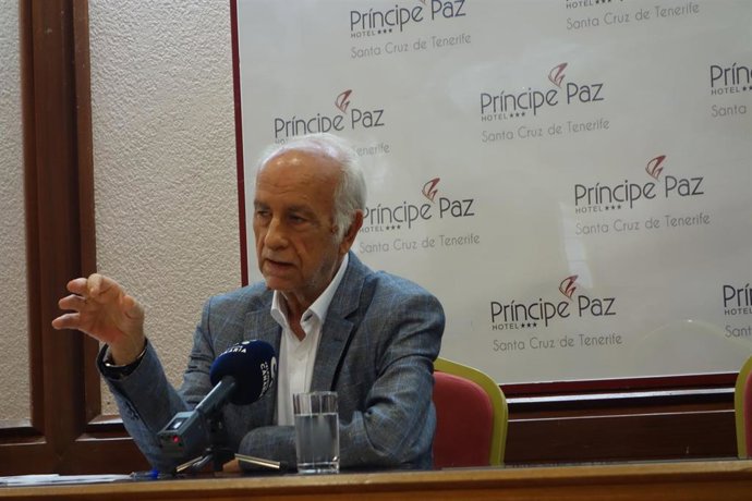 El presidente de la Plataforma Canaria de Afectados por la Ley de Costas (Pcalc), José Luis Langa