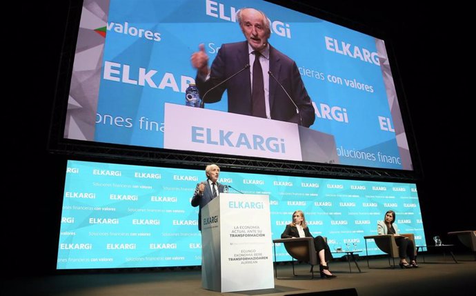 El presidente de Repsol, Antonio Brufau, en el el 32 Encuentro empresarial de la sociedad de garantía recíproca Elkargi celebradon en el Kursaal de San Sebastián