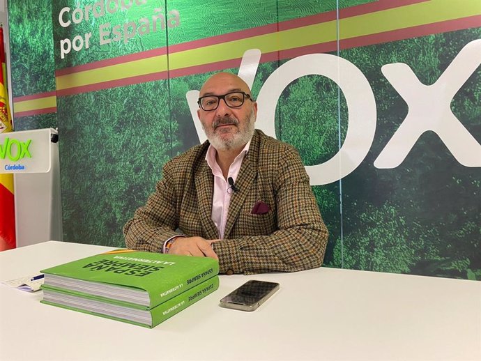 Archivo - El parlamentario andaluz de Vox por Córdoba y presidente provincial del partido, Alejandro Hernández.