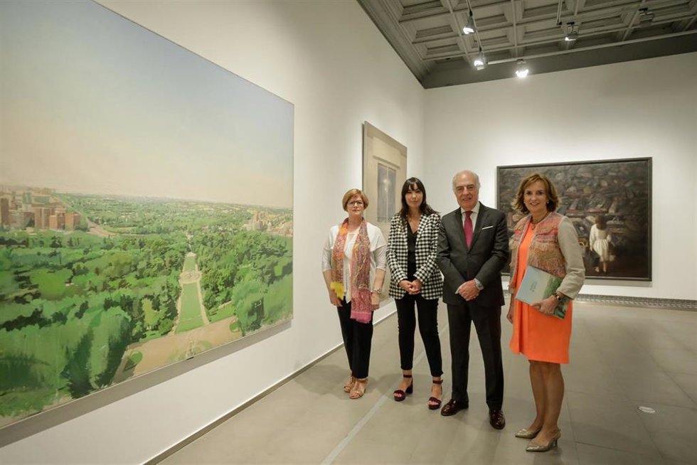 Inauguración de la exposicón "Infinita realidad" por el director general de Fundación Ibercaja, Luis Rodrigo; la directora del Museo Goya, Rosario Añaños; y la doctora en Bellas Artes y comisaria de la muestra, María Toral.