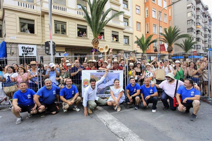 Fuegos Artificiales del Mediterráneo dispara una clásica masclet que culmina con un potente terremoto aéreo en Alicante