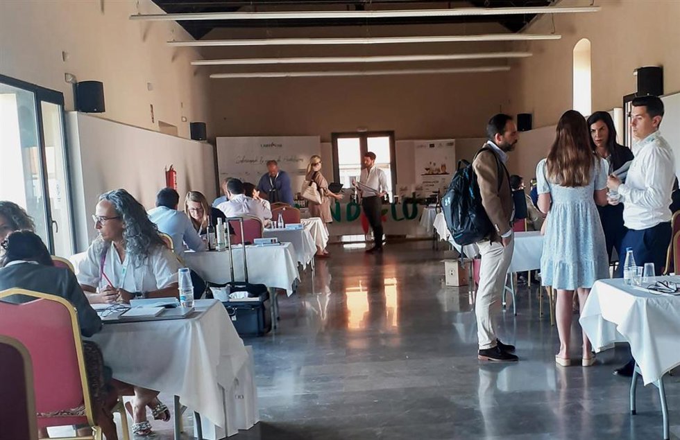 Fotos Y Nota De Prensa: Extenda Y Landaluz Acercan La Gastronomía Andaluza A Operadores De Polonia, Italia, Bélgica, Reino Unido, Eau, Países Bajos, Eeuu Y Japón