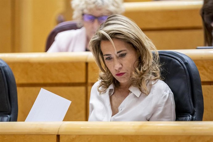 Archivo - La ministra de Transportes, Movilidad y Agenda Urbana, Raquel Sánchez, en una sesión de control al Gobierno, en el Senado, a 10 de mayo de 2022, en Madrid (España). El Gobierno ha acordado la destitución de la directora del Centro Nacional de 