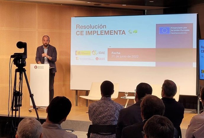 El diputado de Acción Climática, Xesco Gomar, durante la presentación de las ayudas para proyectos piloto de comunidades energéticas.