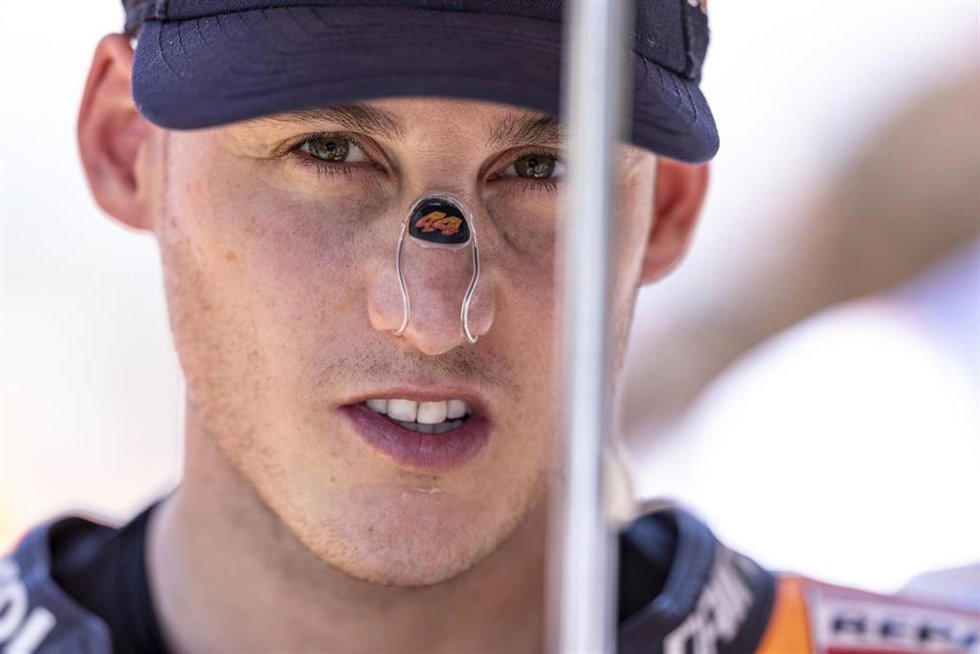 Pol Espargaró antes de disputar un Gran Premio de la temporada 2022 del Mundial de Motociclismo
