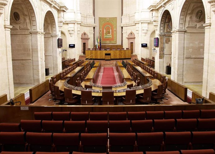 Archivo - Pleno del Parlamento andaluz