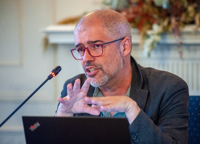 Unai Sordo, Secretario general de CC OO, durante su intervención en el Curso de Economía organizado por la APIE en la Universidad Internacional Menéndez Pelayo de Santander.