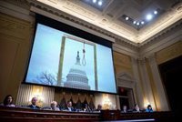 La campaña del expresidente Trump elaboró un guion para presionar a funcionarios electorales, según el comité