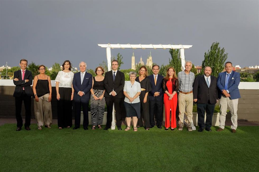Ibercaja entrega 810.000 euros de donación a nueve entidades sociales en la I Cena Solidaria 'Tu dinero con Corazón'.