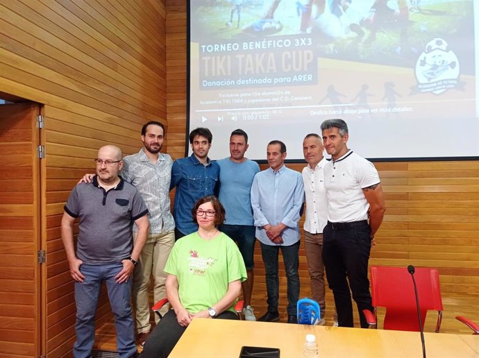 Presentación del torneo benéfico de fútbol infantil de la academia Tiki Taka