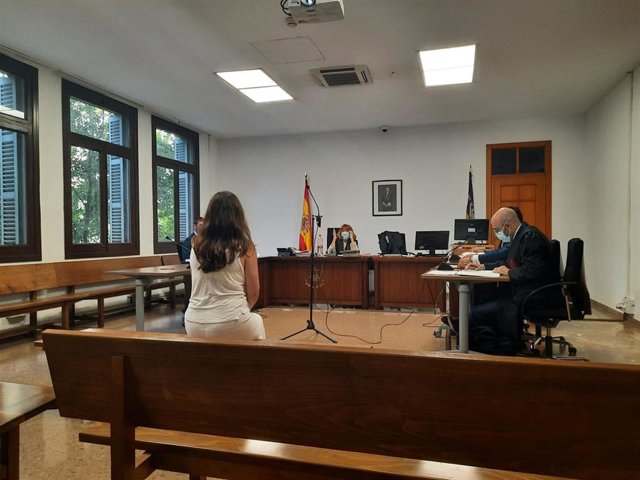 La acusada, durante el juicio celebrado este miércoles en los Juzgados de Vía Alemania.