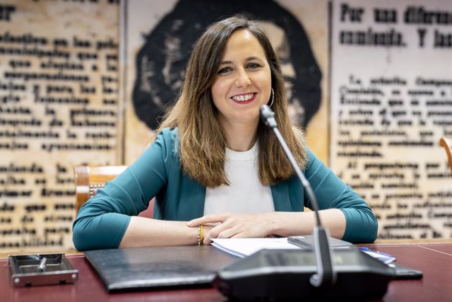 La ministra de Derechos Sociales y Agenda 2030, Ione Belarra, interviene en la Comisión de Derechos Sociales, en el Senado, a 16 de junio de 2022, en Madrid (España).  